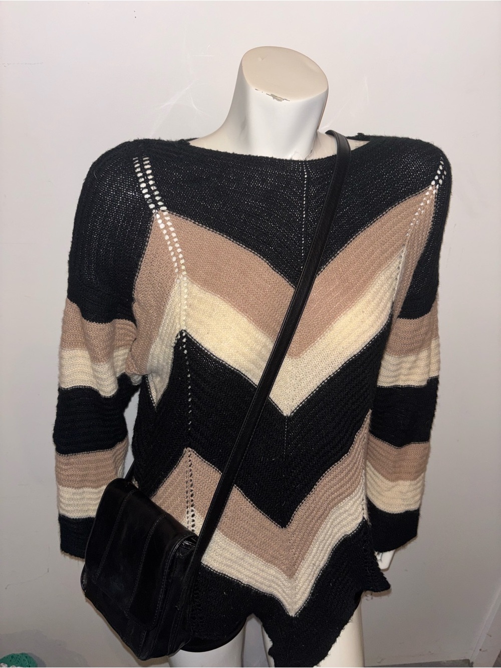 Black & Neutral Chevron Knit Sweater - Women's Lightweight Pullover